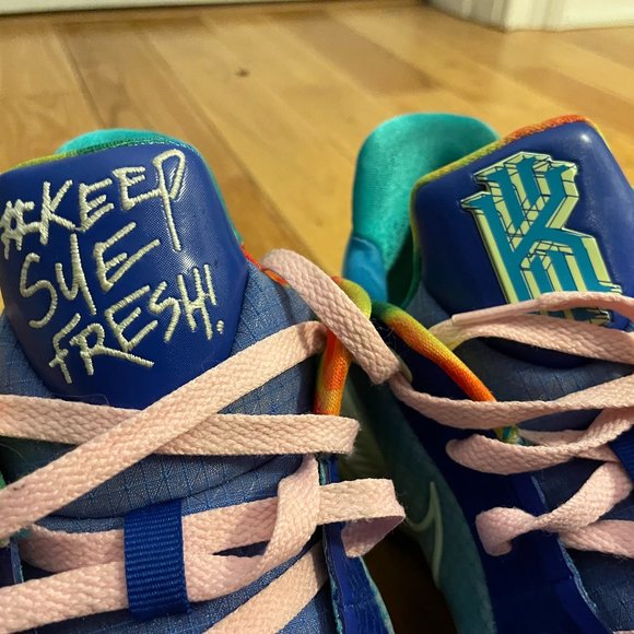 Nike Kyrie 4 Low Keep Sue Fresh Shoes CW3985 401 Racer Chlorine Blue Sz 11 main image 8